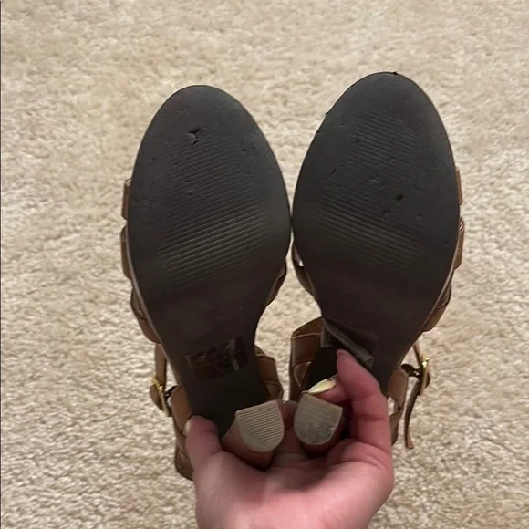 Steve Madden Brown Chunky Heel Sandals - Picture 5 of 12